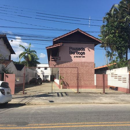 Pousada Bertioga Esterno foto